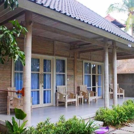 Готель Vista Huts Lembongan Екстер'єр фото