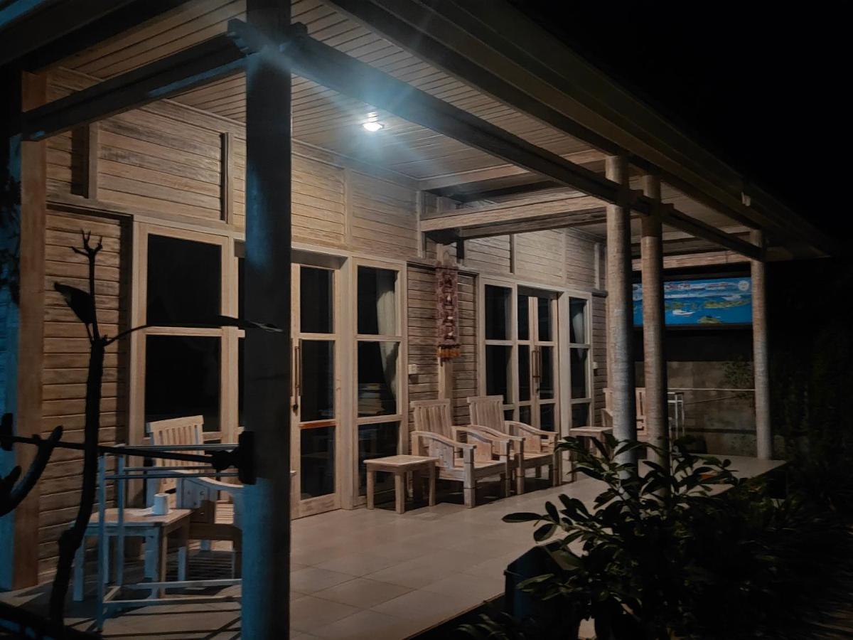 Готель Vista Huts Lembongan Екстер'єр фото