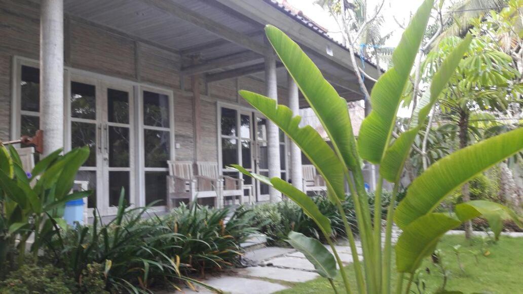 Готель Vista Huts Lembongan Екстер'єр фото