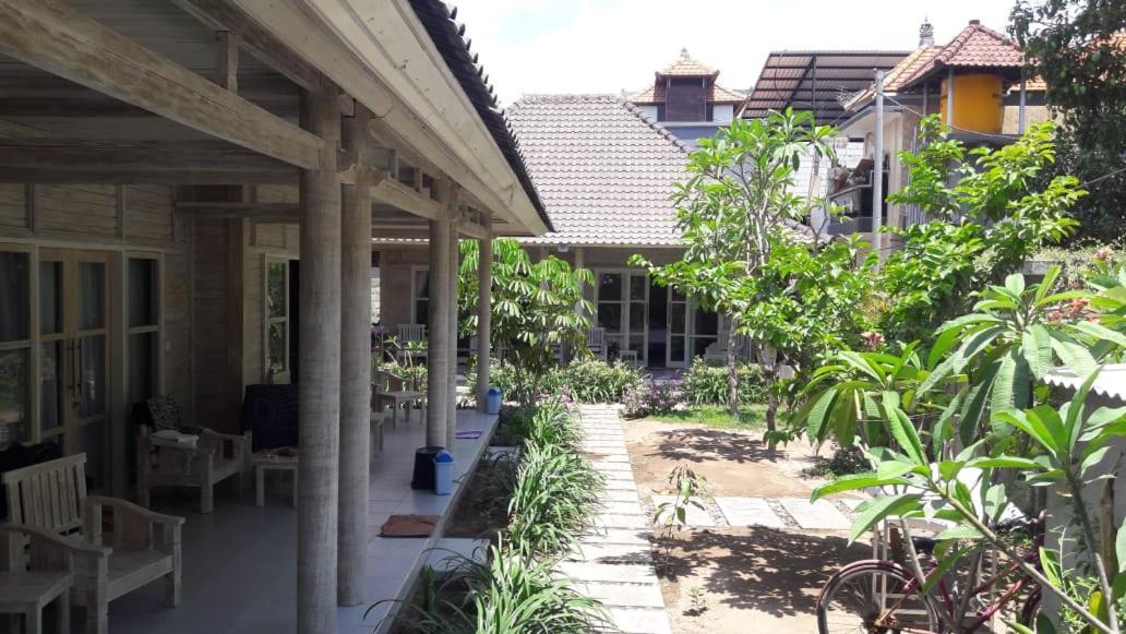 Готель Vista Huts Lembongan Екстер'єр фото