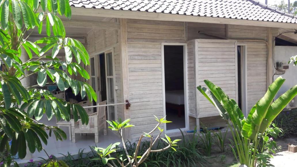 Готель Vista Huts Lembongan Екстер'єр фото