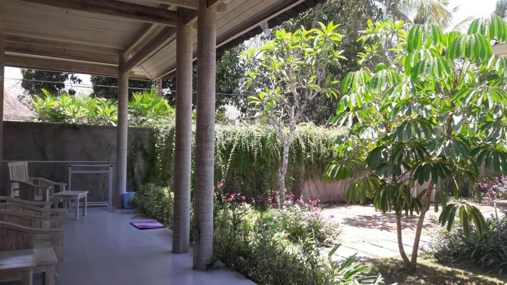 Готель Vista Huts Lembongan Екстер'єр фото