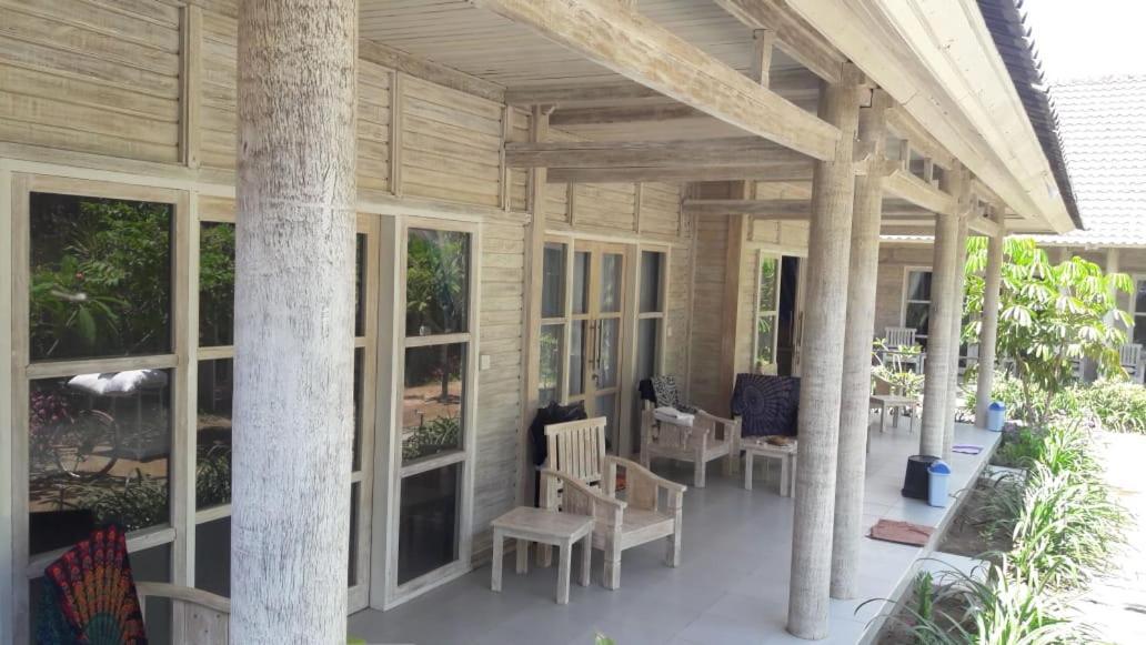 Готель Vista Huts Lembongan Екстер'єр фото